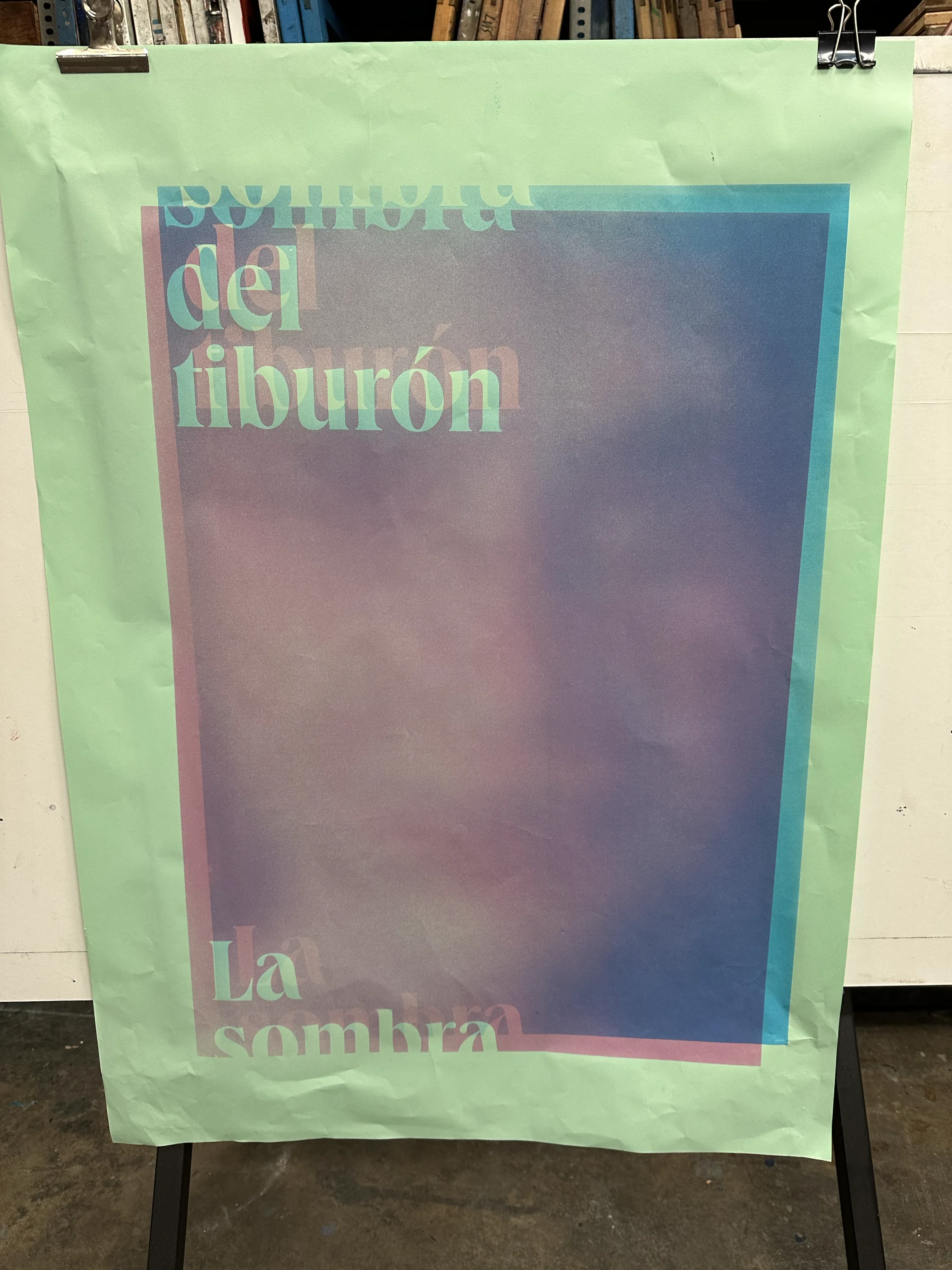 La sombra del tiburón — a pull on green stock, hung in the workshop